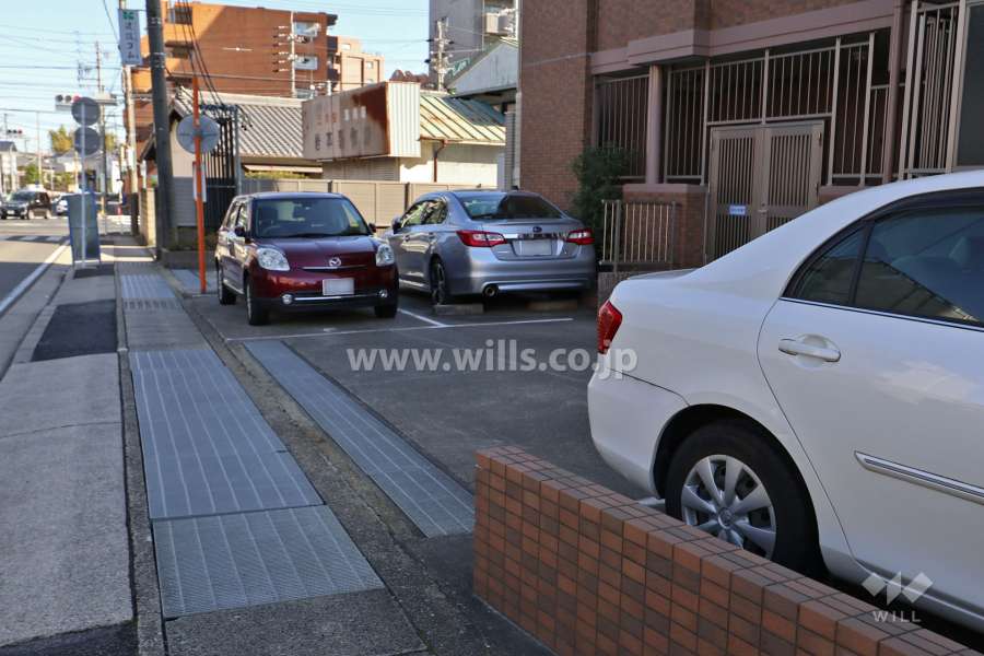 駐車場入り口