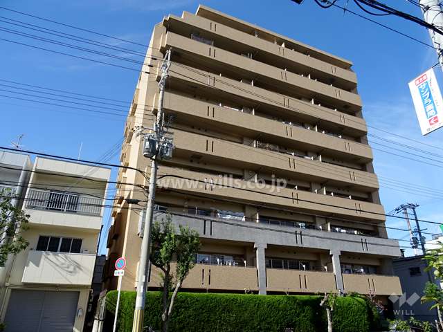 ネバーランドラルジュ江坂の外観(東側から)