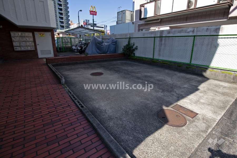 敷地内駐車場（屋外平面式）
