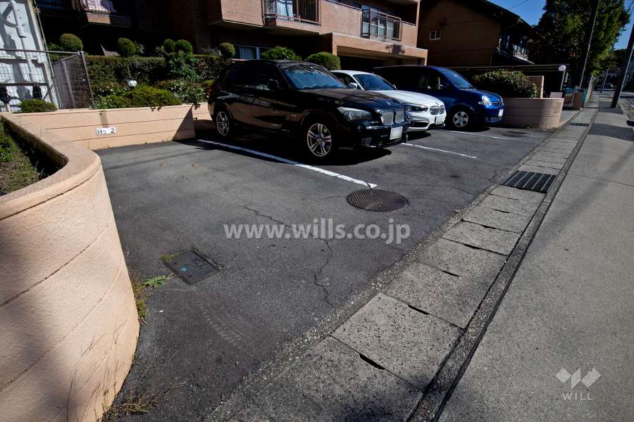 敷地内駐車場（屋外平面式）