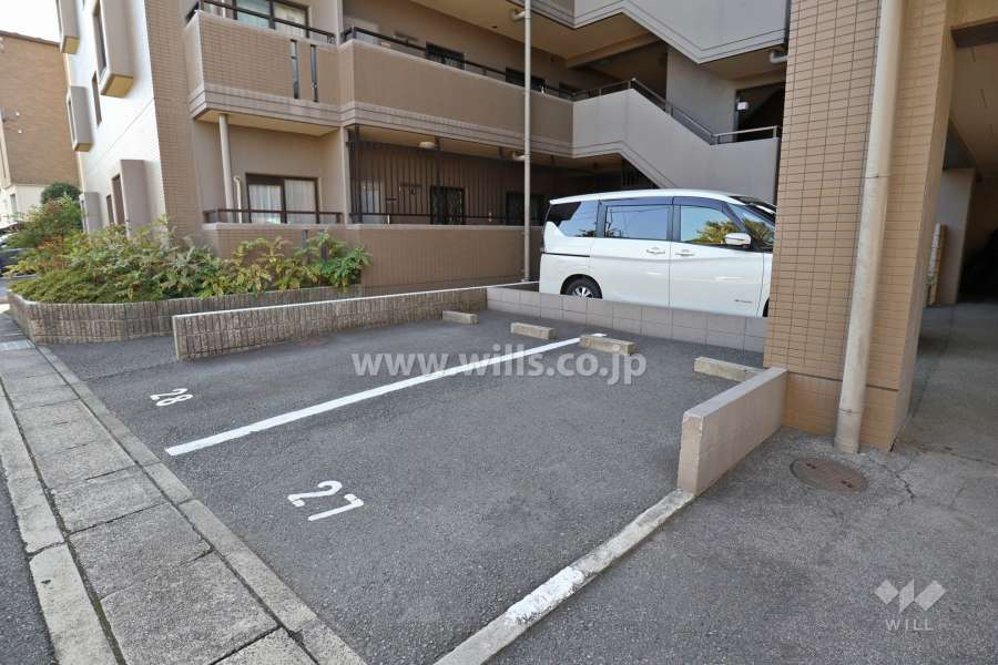 敷地内駐車場（屋外平面式）