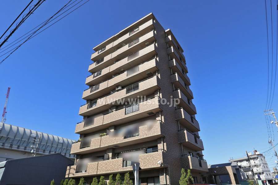 ファミール平針の外観（南東側から)