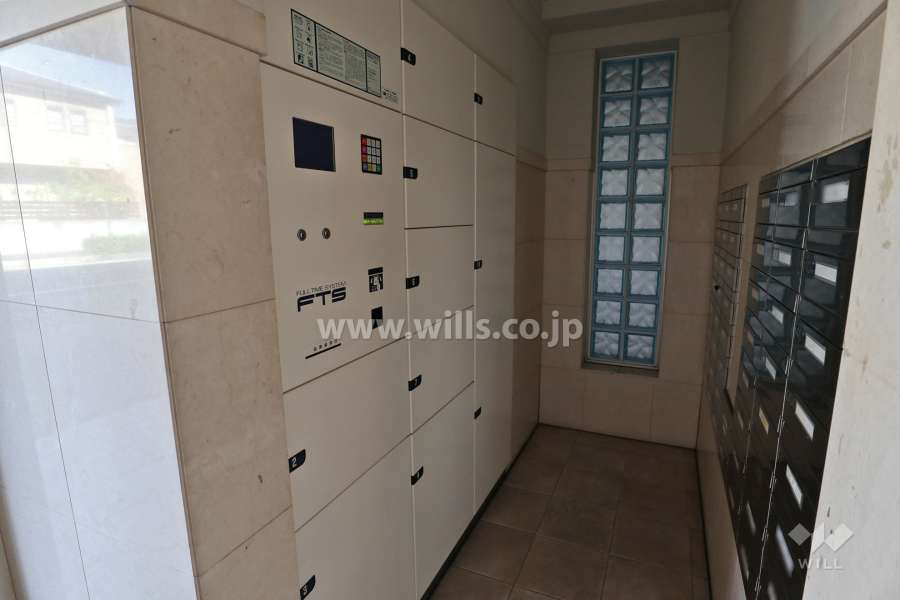 宅配ボックスと共用ポスト