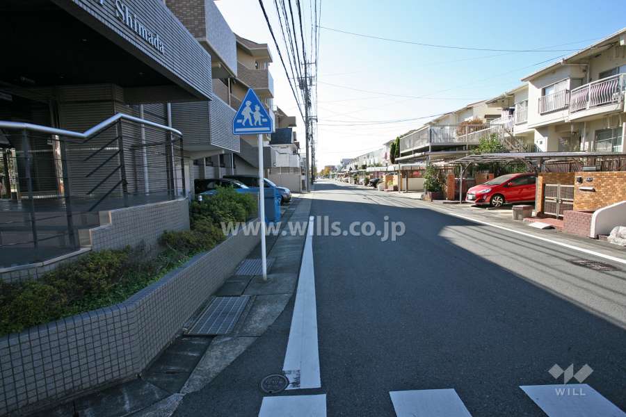 敷地北西側の前面道路