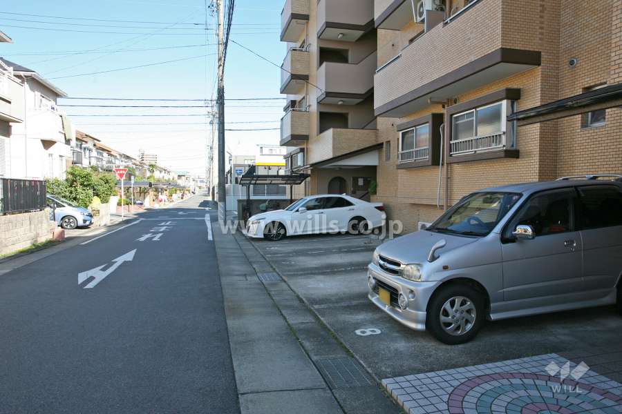 敷地内駐車場（屋外平面式）