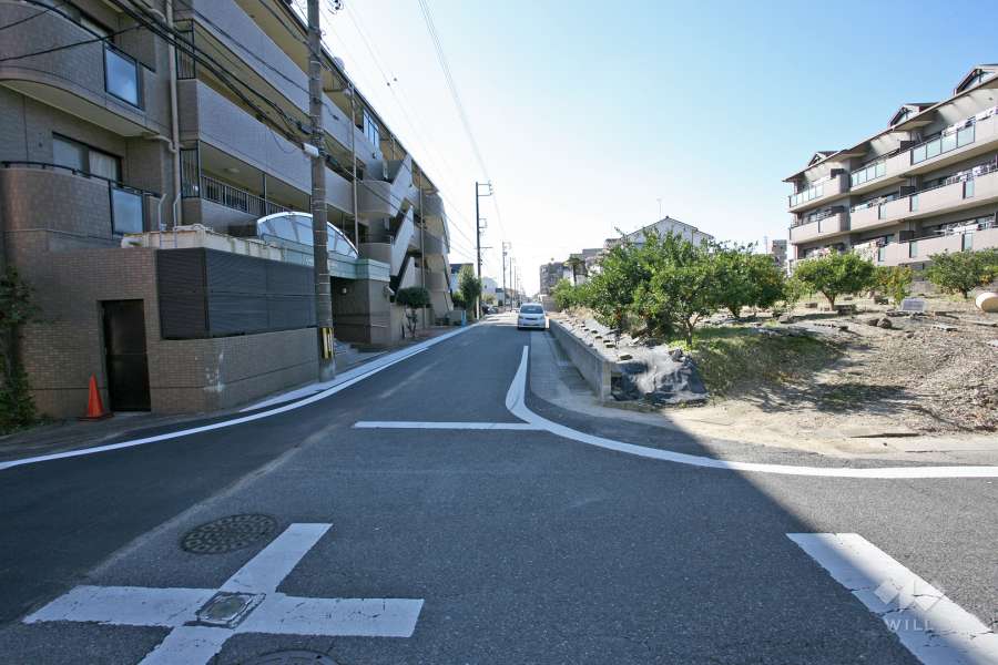敷地北西側の前面道路