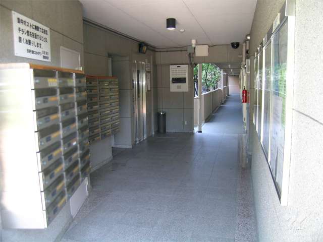 エントランスホール