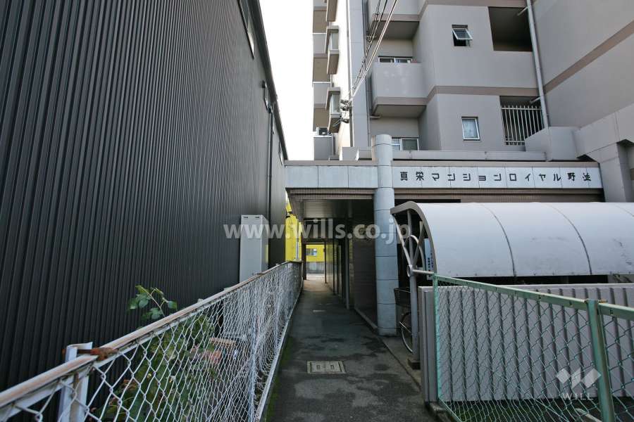 エントランスアプローチ