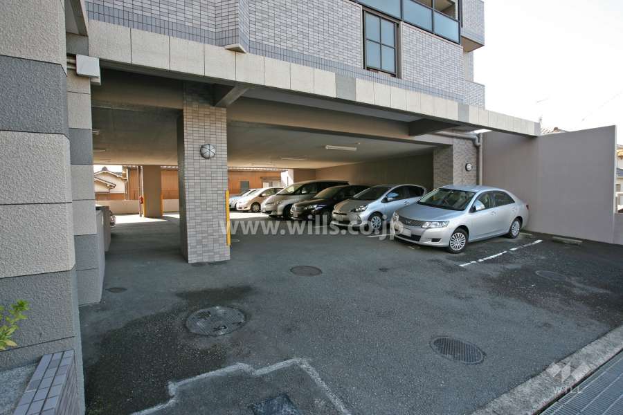 敷地内駐車場（屋外・屋内平面式）