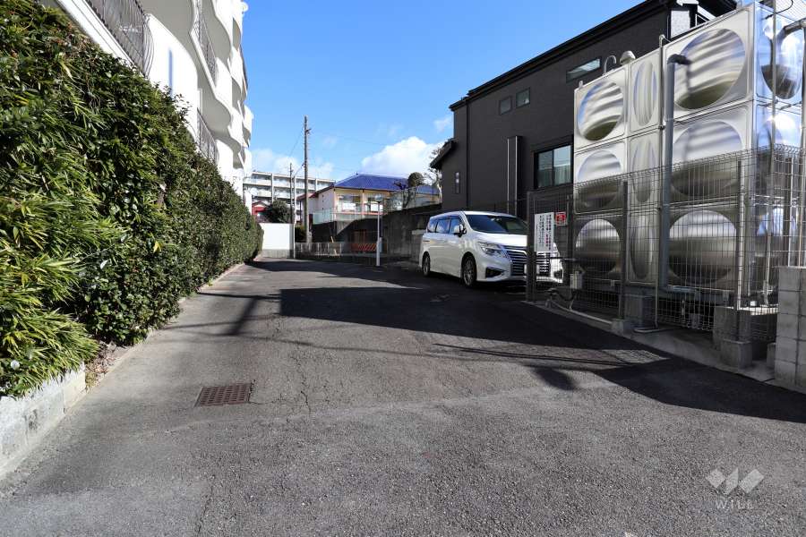 敷地内駐車場（屋外平面式）