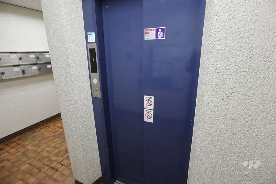エントランスホール（エレベーター）