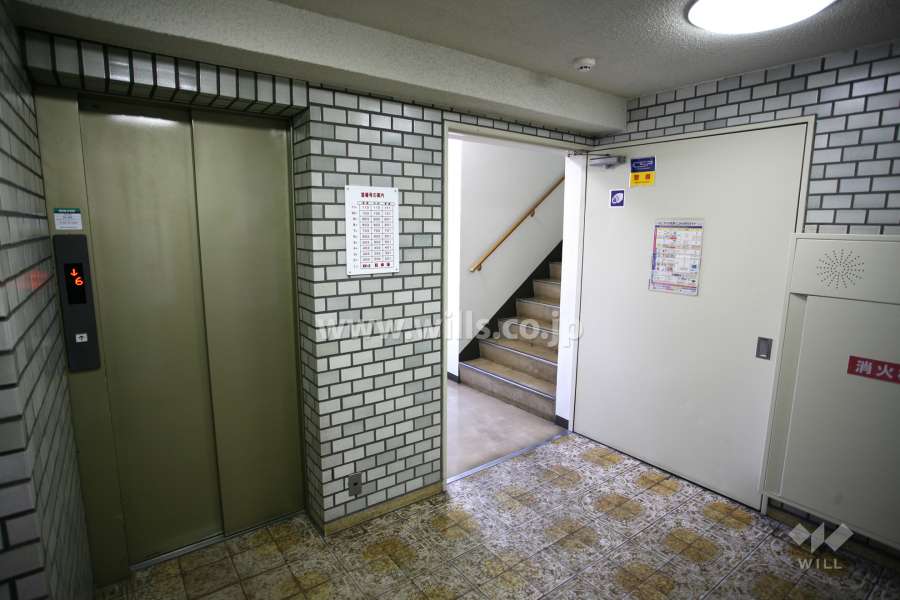 共用エレベーター