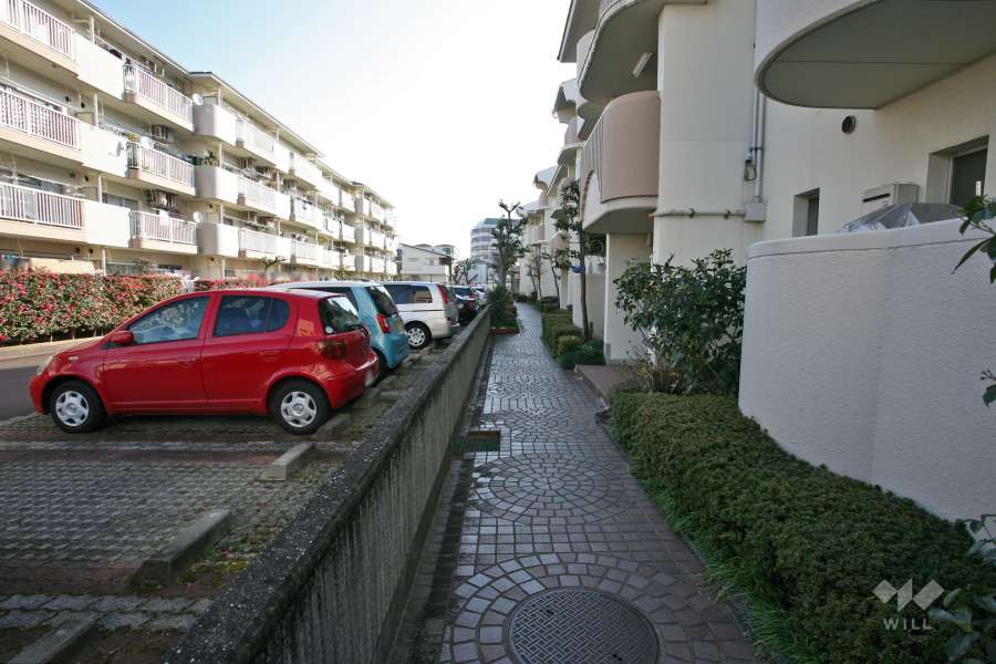 住戸入り口へのアプローチ