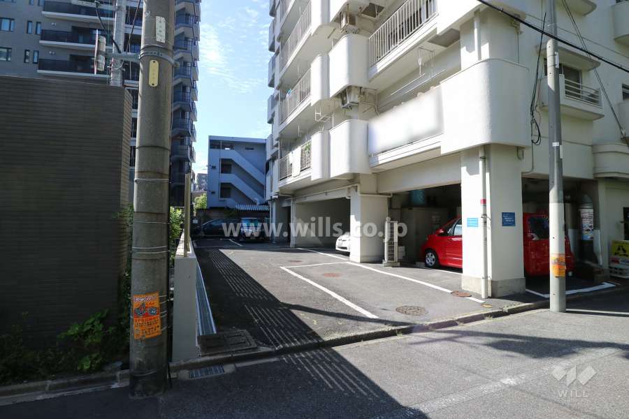 敷地内駐車場（屋外平面式）