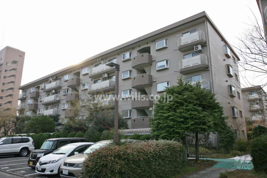 サンハイツ鍋屋上野4号棟の外観(北西側から)