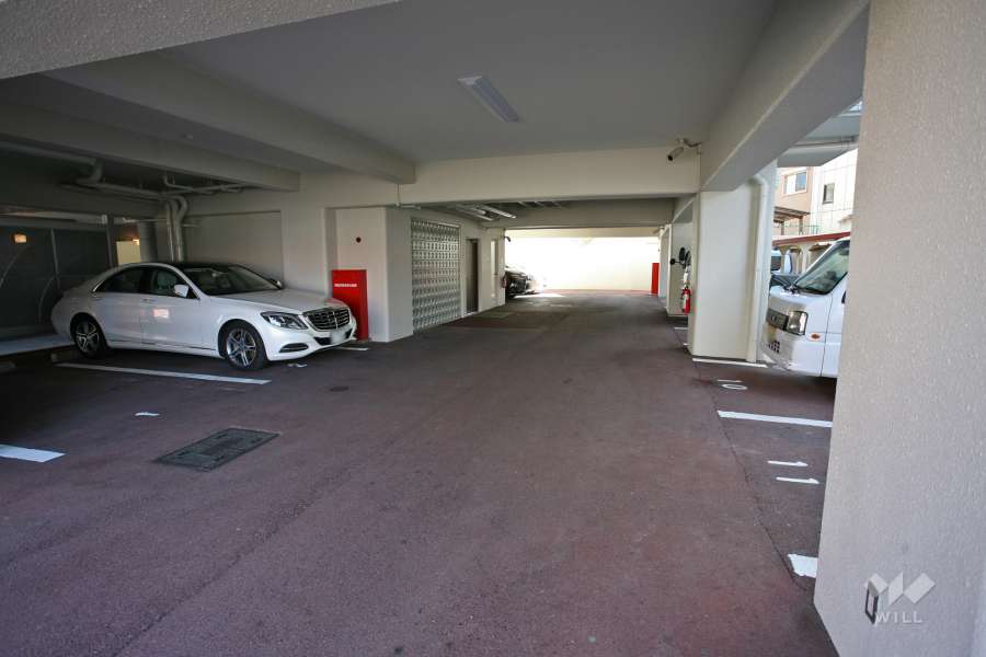 敷地内駐車場（屋内平面式）