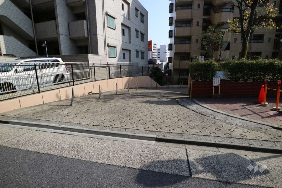 駐車場北側出入り口