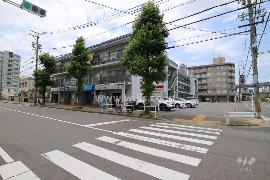 パレス大曽根の外観（北東側から）
