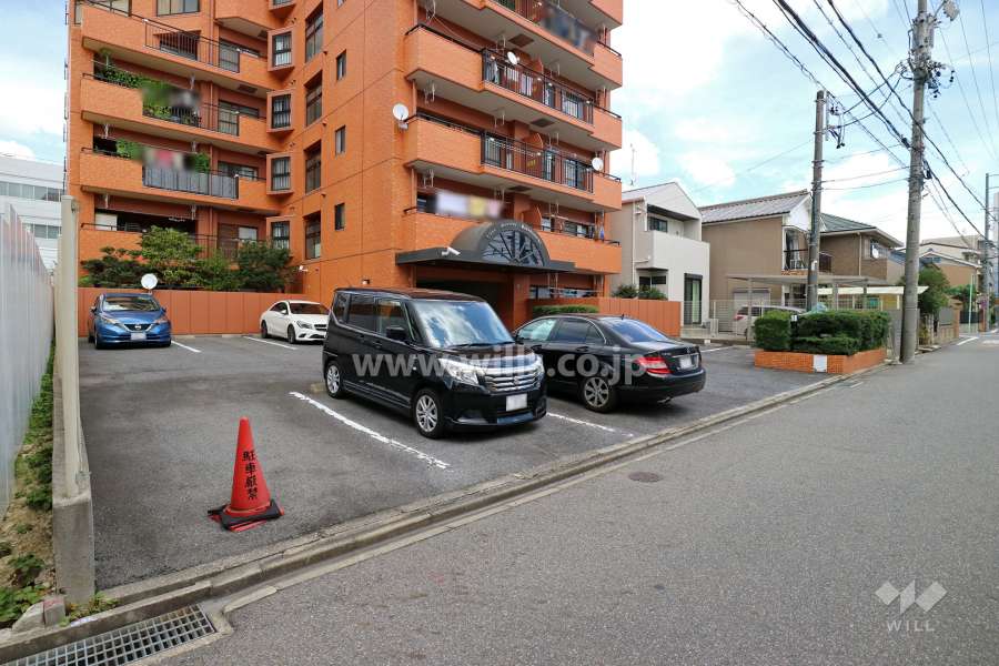 敷地内駐車場（屋外平面式） 