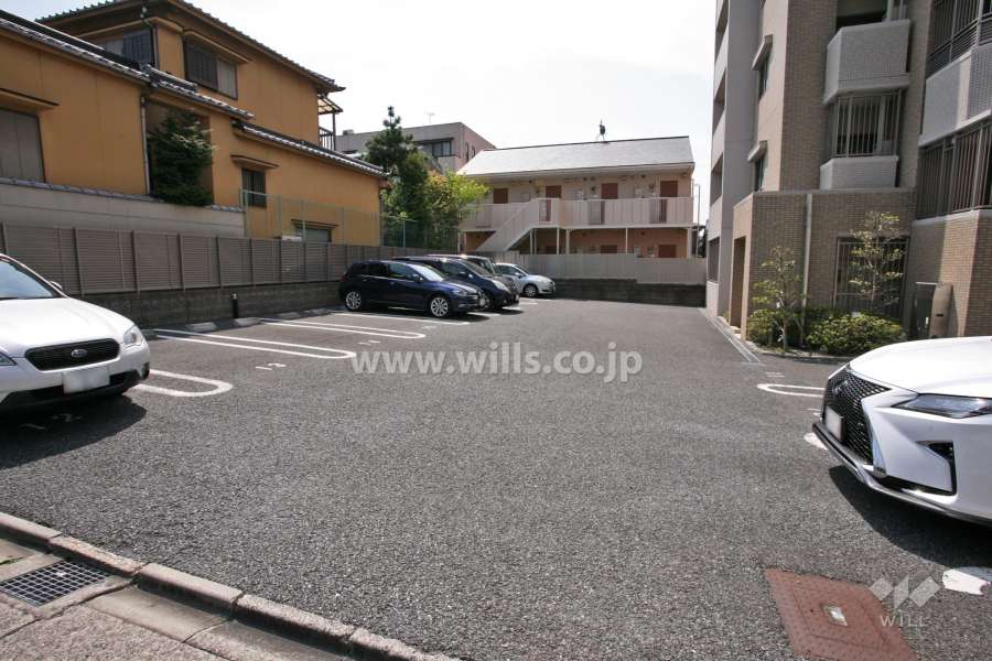 敷地内駐車場(屋外平面式)