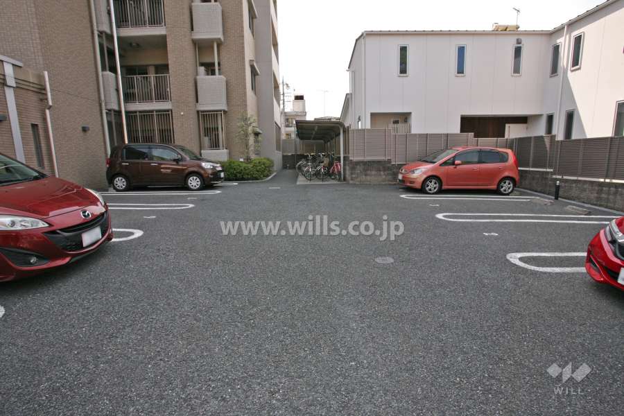 敷地内駐車場(屋外平面式)