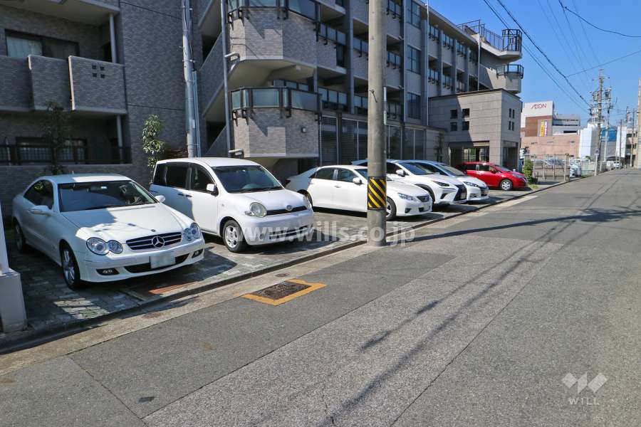 敷地内駐車場（屋外平面式）