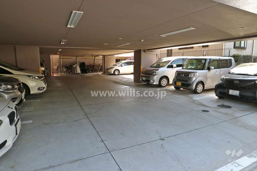 敷地内駐車場(屋外・屋内平面式)