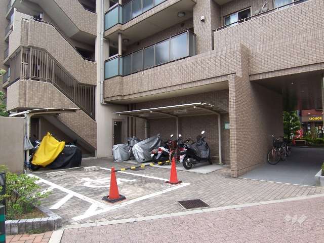 来客用駐車場