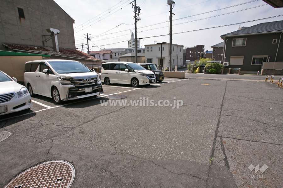 敷地内駐車場(屋外平面式)