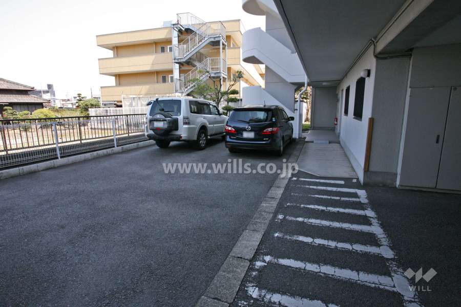 敷地内駐車場(屋外平面式)