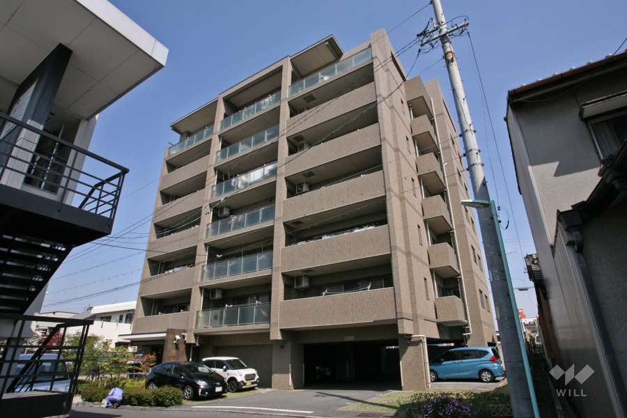 ユニロイヤル新瑞橋の外観(南側から)