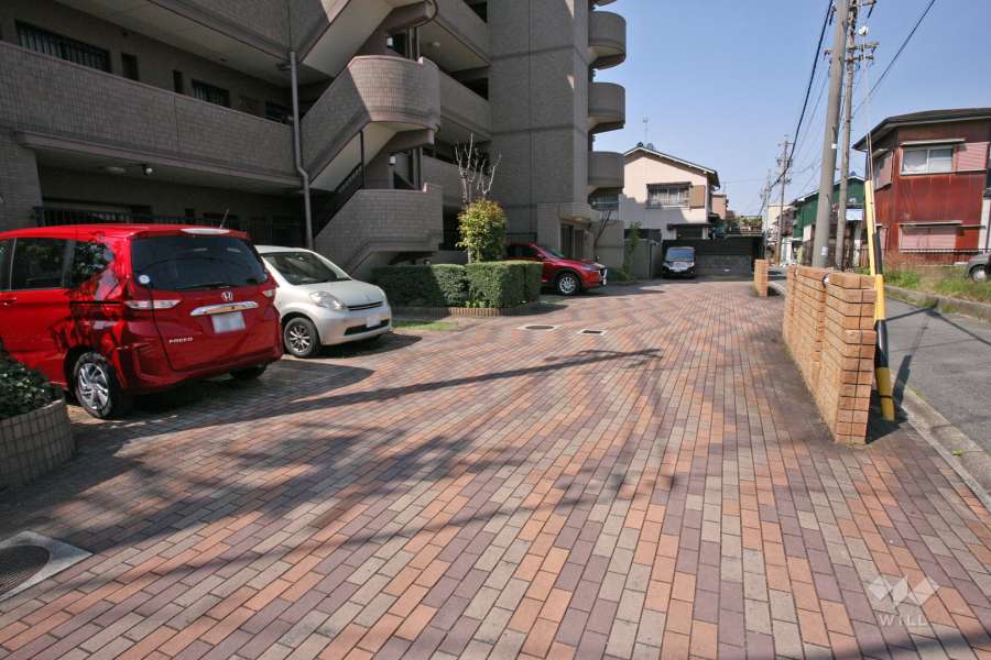 敷地内駐車場(屋外平面式)