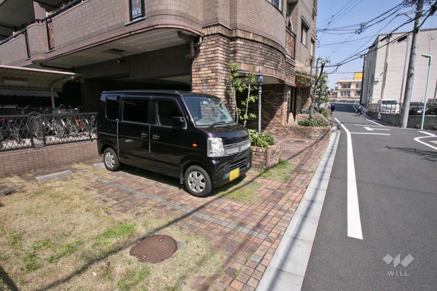 敷地内駐車場(屋外平面式)