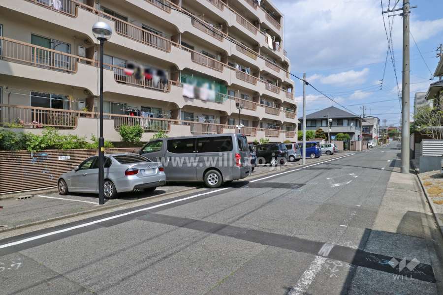 敷地内駐車場（屋外平面式）