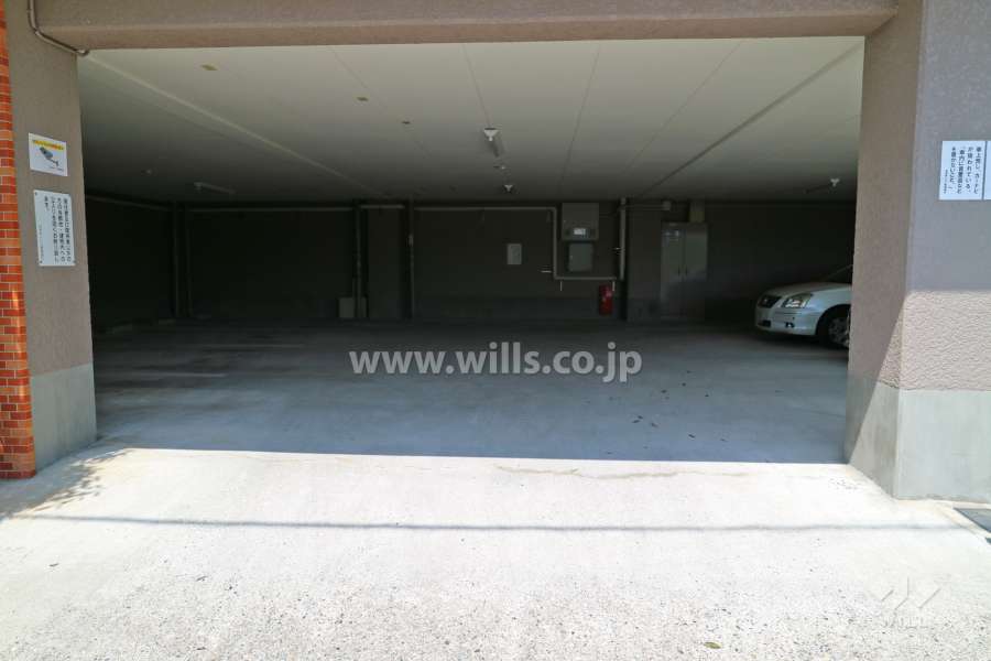 敷地内駐車場（屋内平面式）