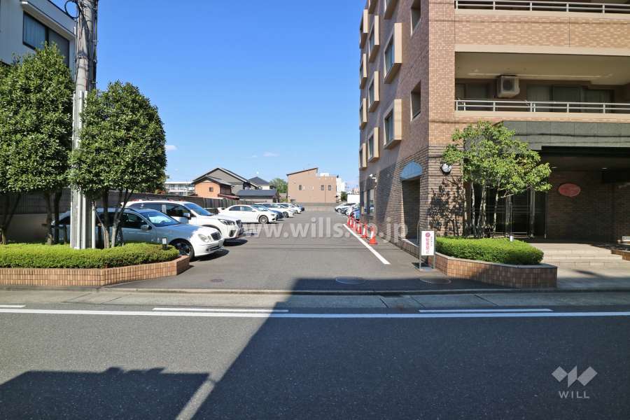 敷地内駐車場（屋外平面式）