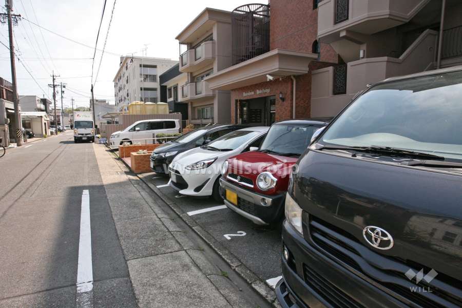 敷地内駐車場(屋外平面式)