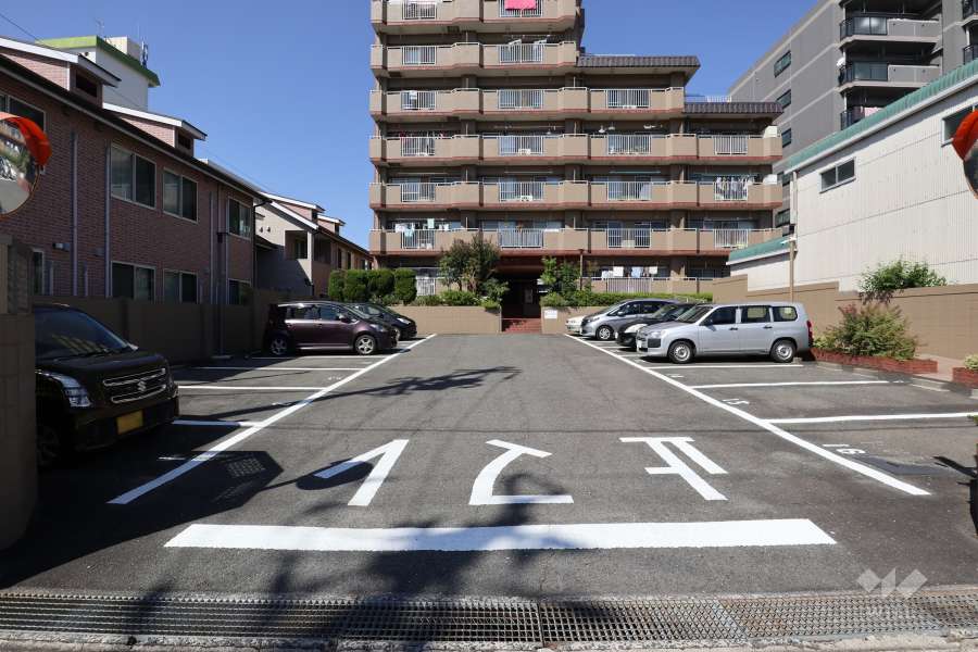 敷地内駐車場(屋外平面式)