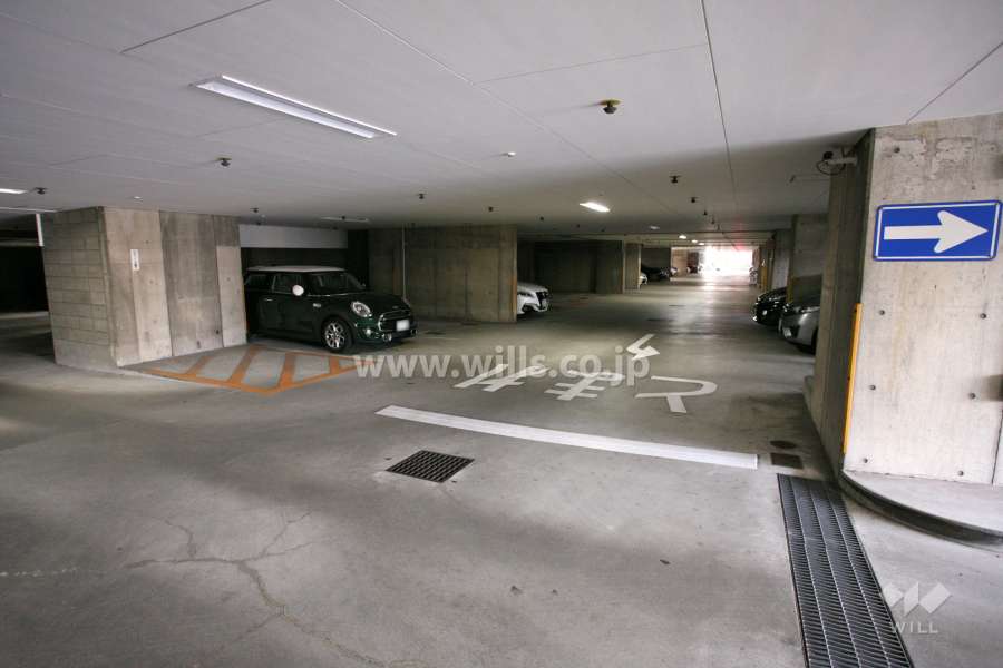 敷地内駐車場(屋内平面式)
