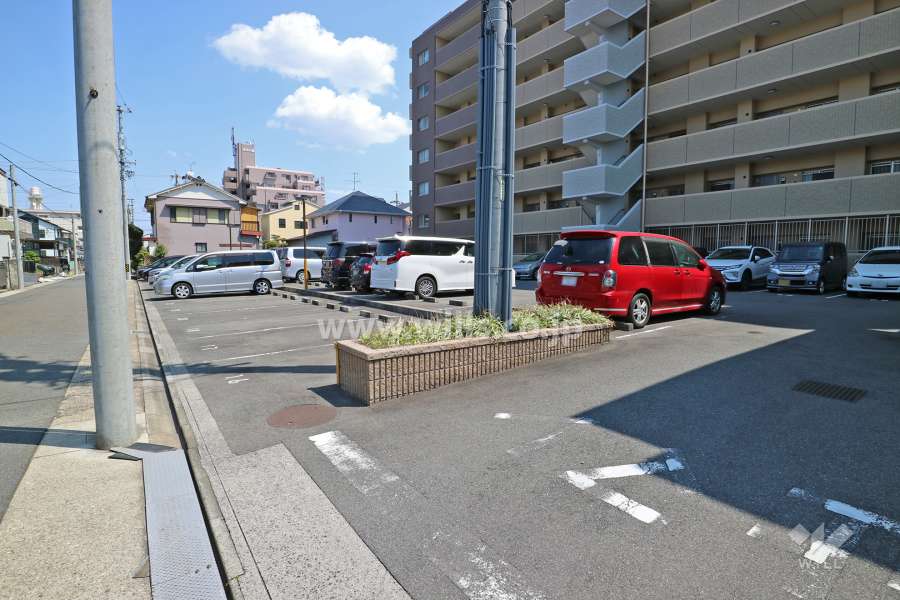 敷地内駐車場（屋外平面式）