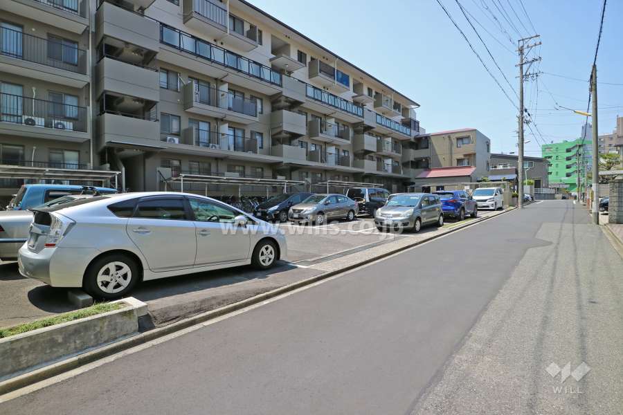 敷地内駐車場（屋外平面式）