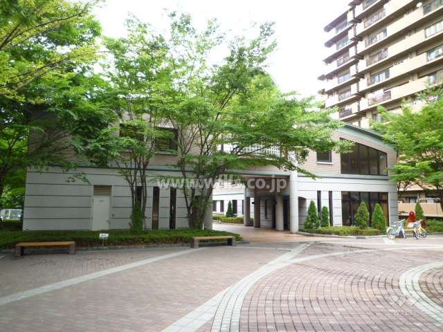 管理棟