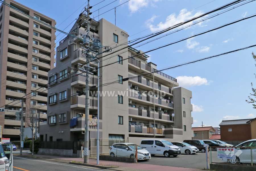 六合マンション大磯の外観(南西側から)