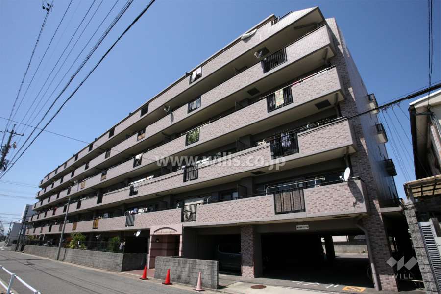 宝マンション北頭南の外観（南東側から）