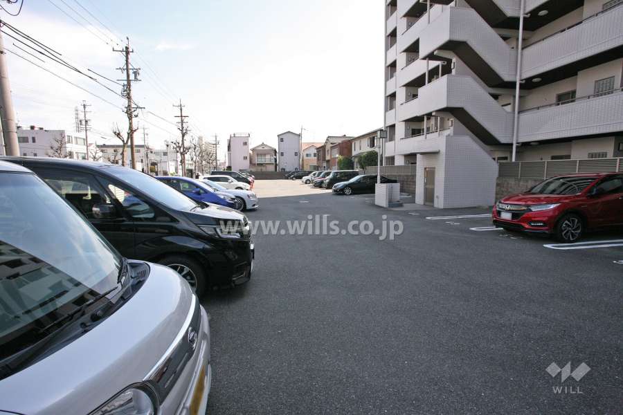 敷地内駐車場（屋外平面式）