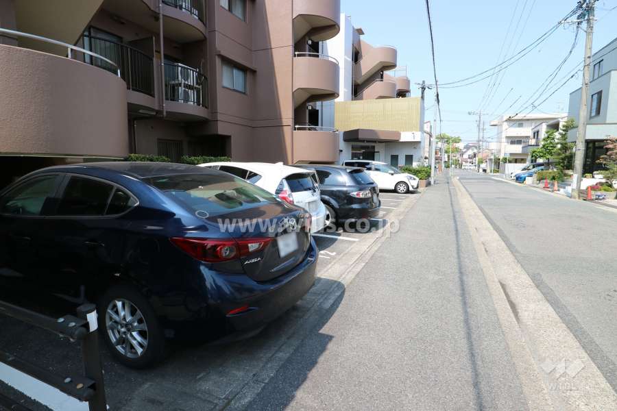 敷地内駐車場（屋外平面式）
