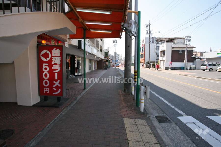 敷地北側の前面道路