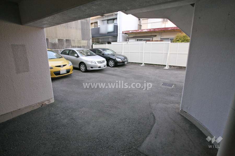 敷地内駐車場（屋外平面式）