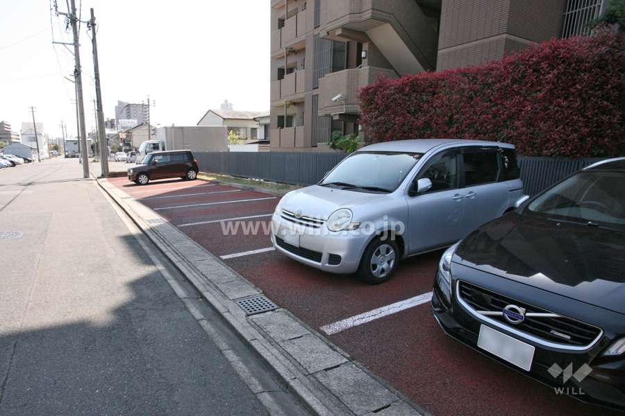 敷地内駐車場（屋外平面式）