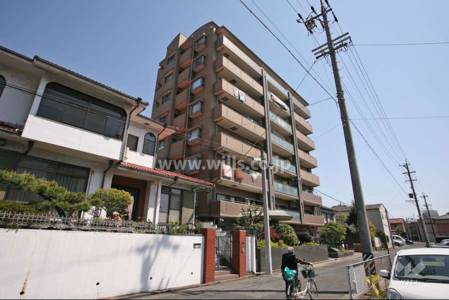 ライオンズマンション伝馬町の外観（南西側から）